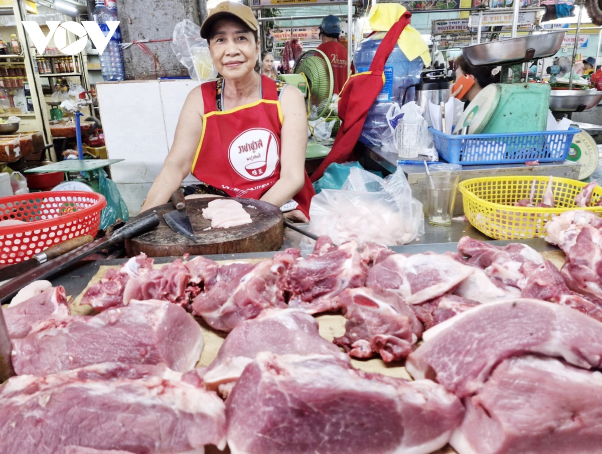 Da nang kiem soat thi truong hang hoa khi muc luong co so tang hinh anh 1